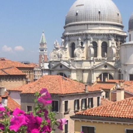 Dorsoduro Charme Apartments By Wonderful Italy Venedig Exteriör bild