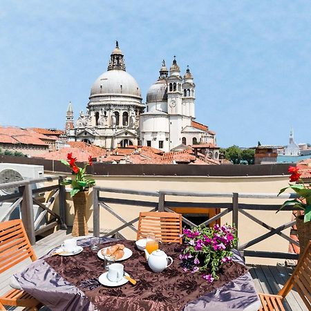 Dorsoduro Charme Apartments By Wonderful Italy Venedig Exteriör bild