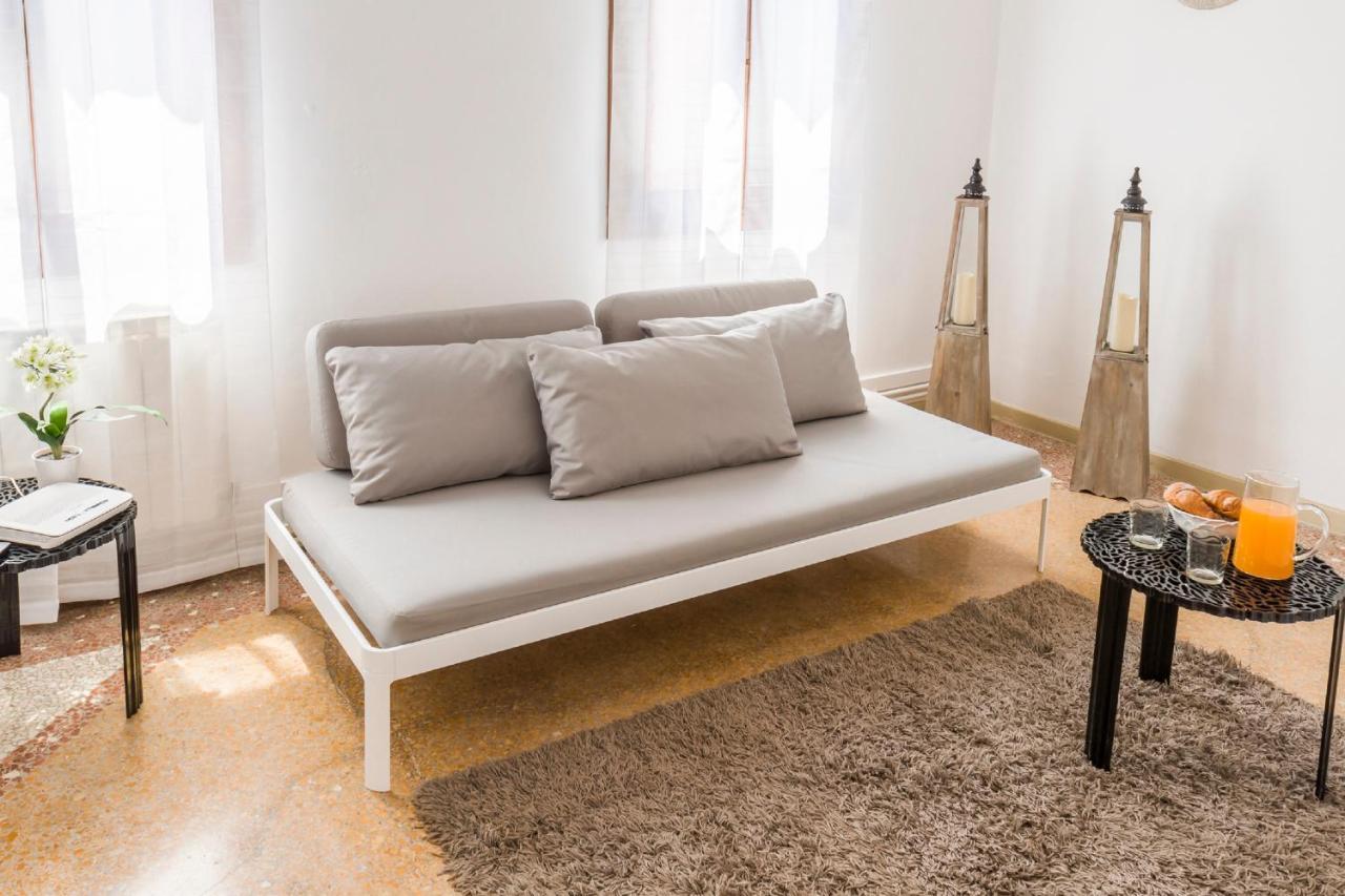 Dorsoduro Charme Apartments By Wonderful Italy Venedig Exteriör bild