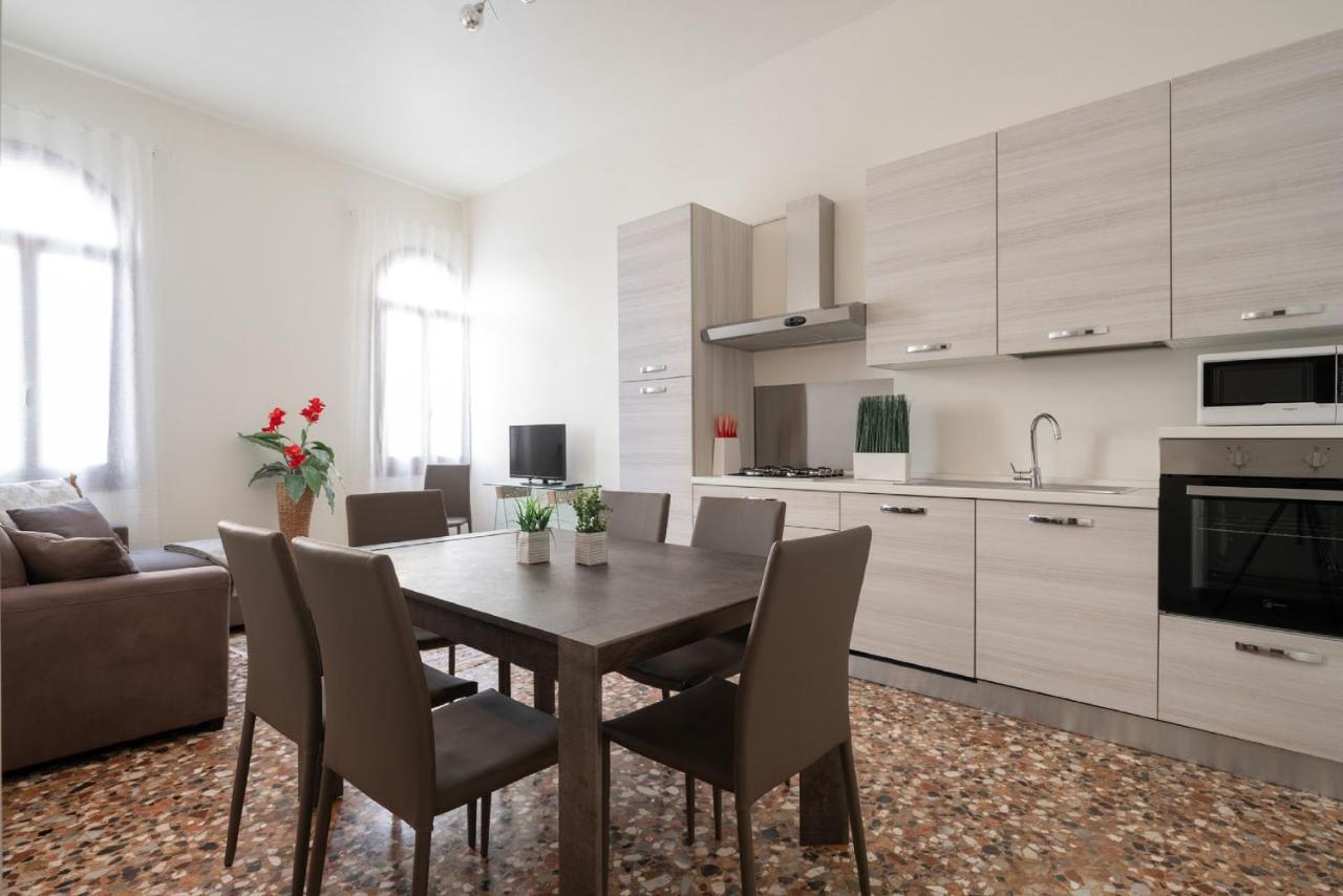 Dorsoduro Charme Apartments By Wonderful Italy Venedig Exteriör bild