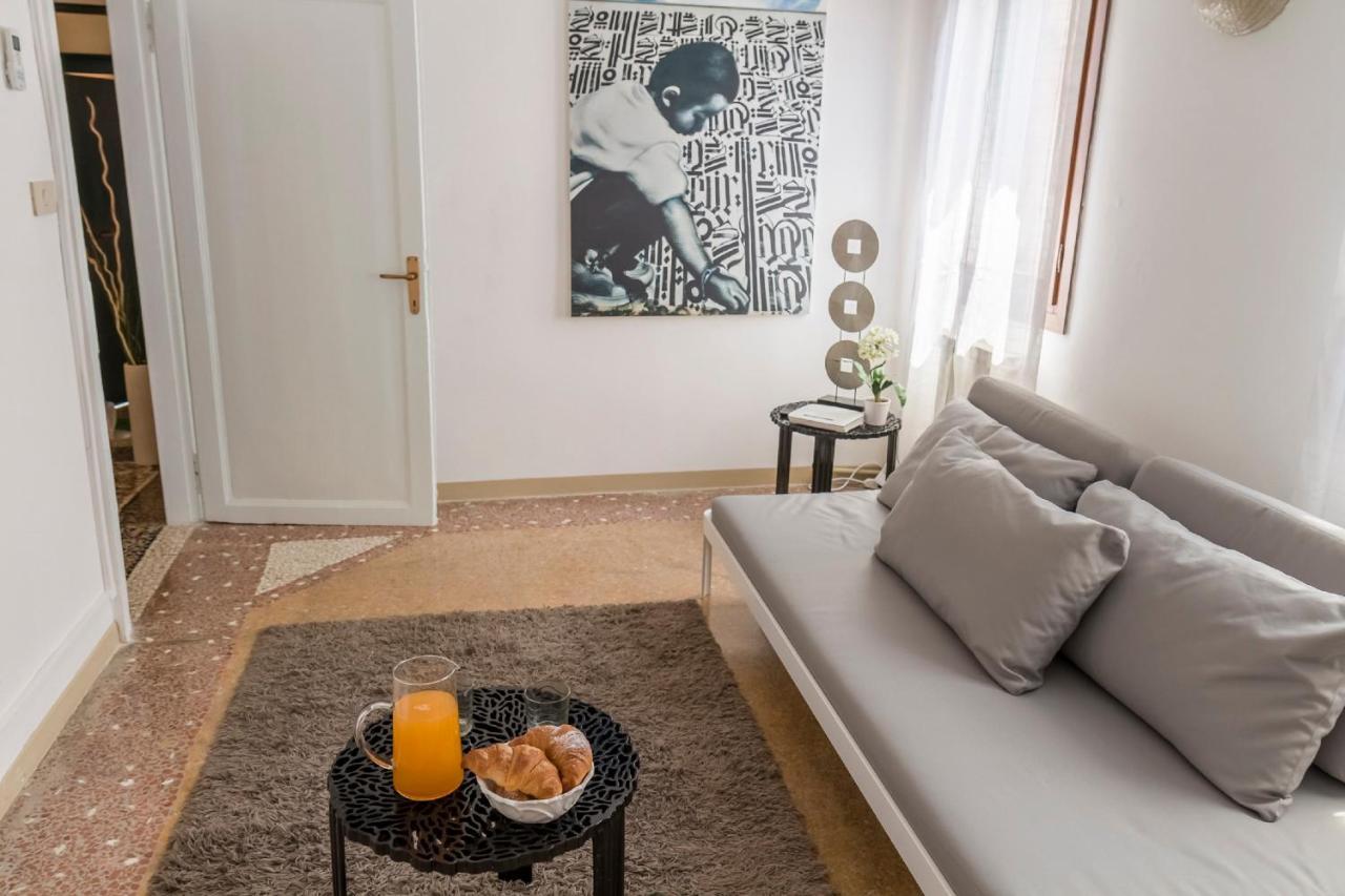 Dorsoduro Charme Apartments By Wonderful Italy Venedig Exteriör bild