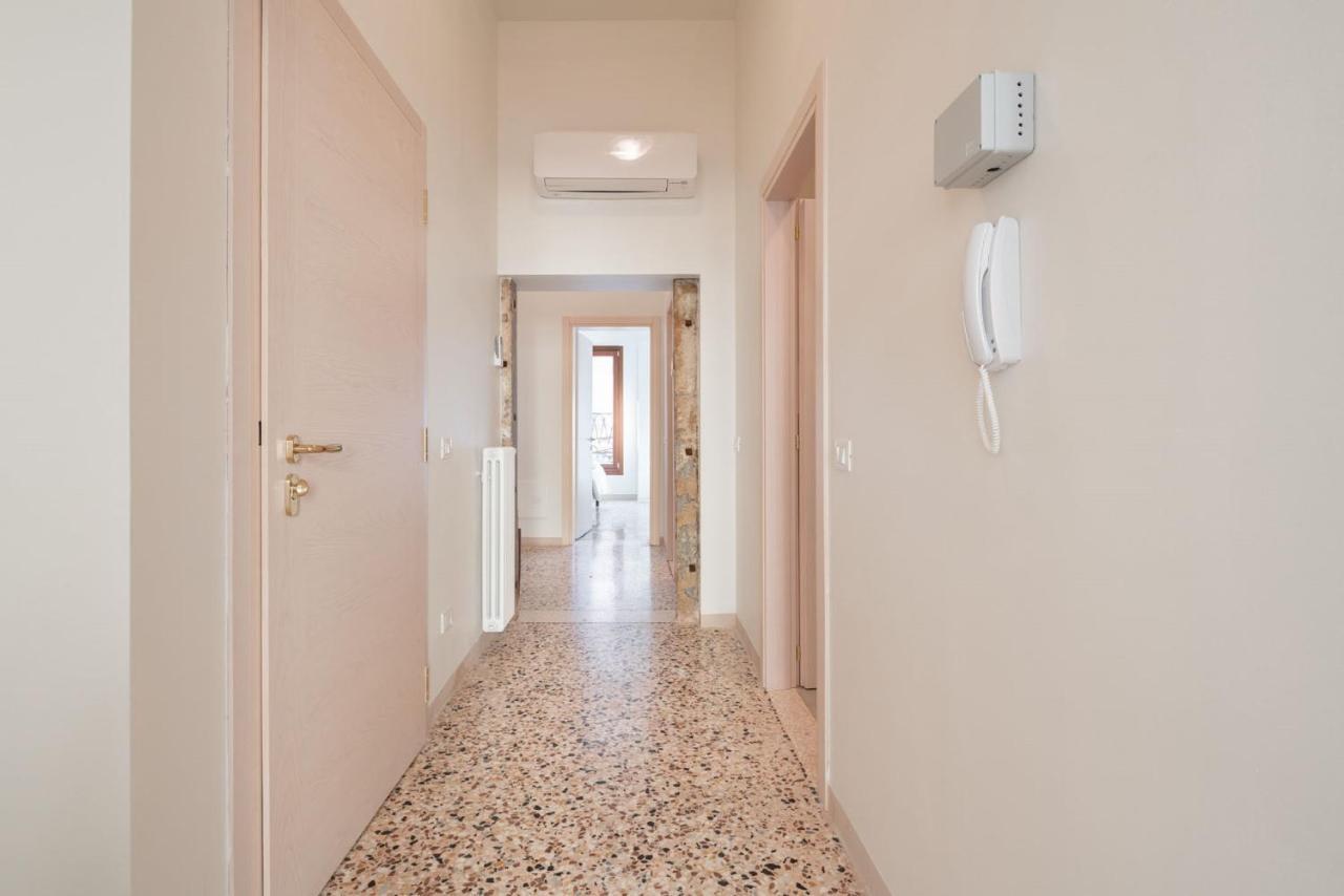 Dorsoduro Charme Apartments By Wonderful Italy Venedig Exteriör bild