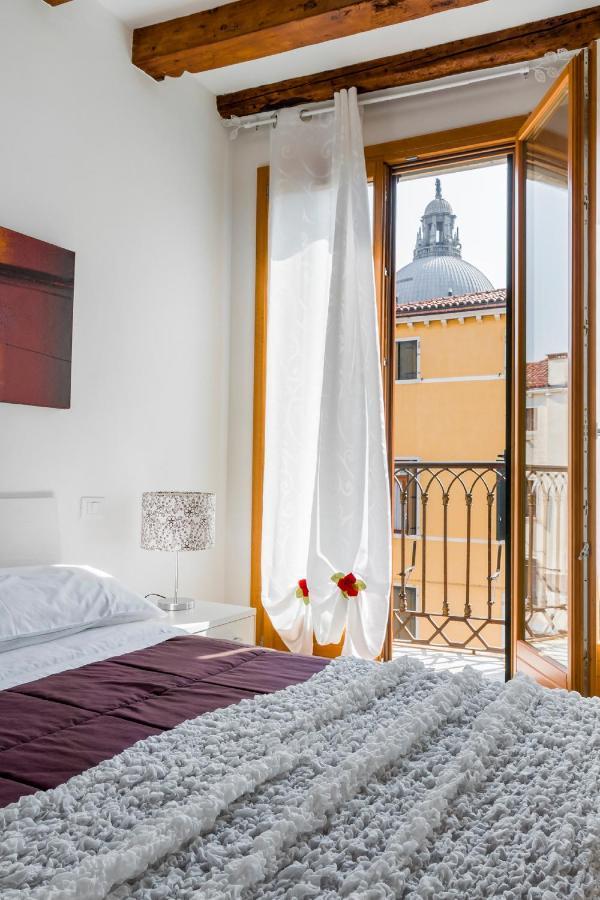 Dorsoduro Charme Apartments By Wonderful Italy Venedig Exteriör bild