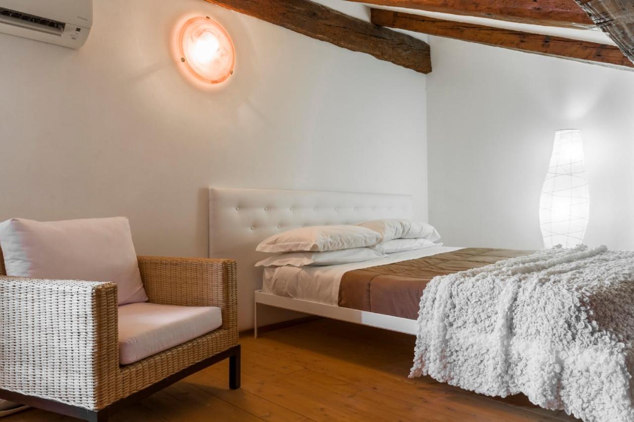 Dorsoduro Charme Apartments By Wonderful Italy Venedig Exteriör bild